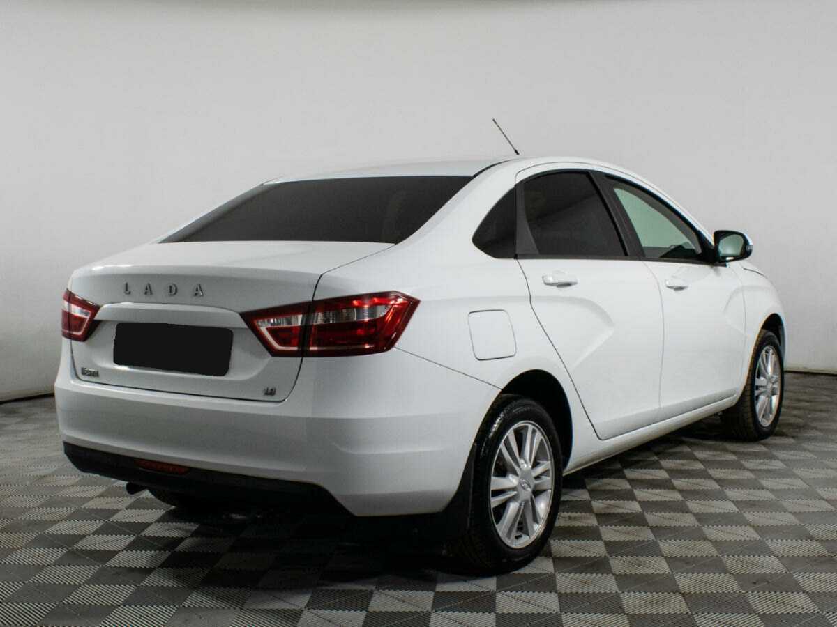 Lada (ВАЗ) Vesta 2018 года с пробегом. Фото: #3
