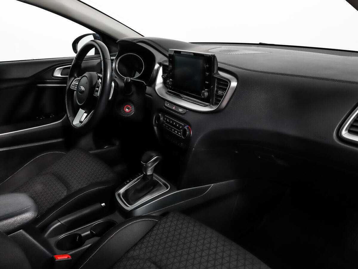 Б/У Киа Сид 2021 года. Фото: #10