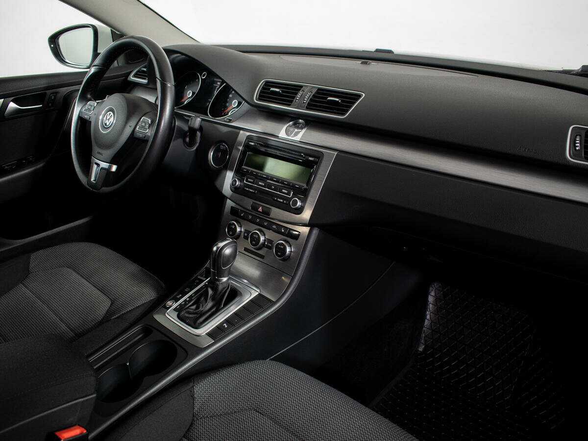 Б/У Фольксваген Пассат 2014 года. Фото: #7