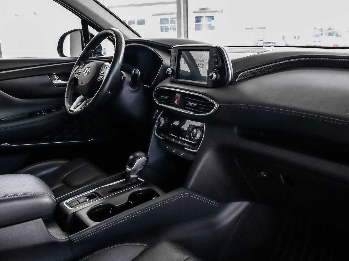 Hyundai Santa Fe 2018 года с пробегом. Фото: #12