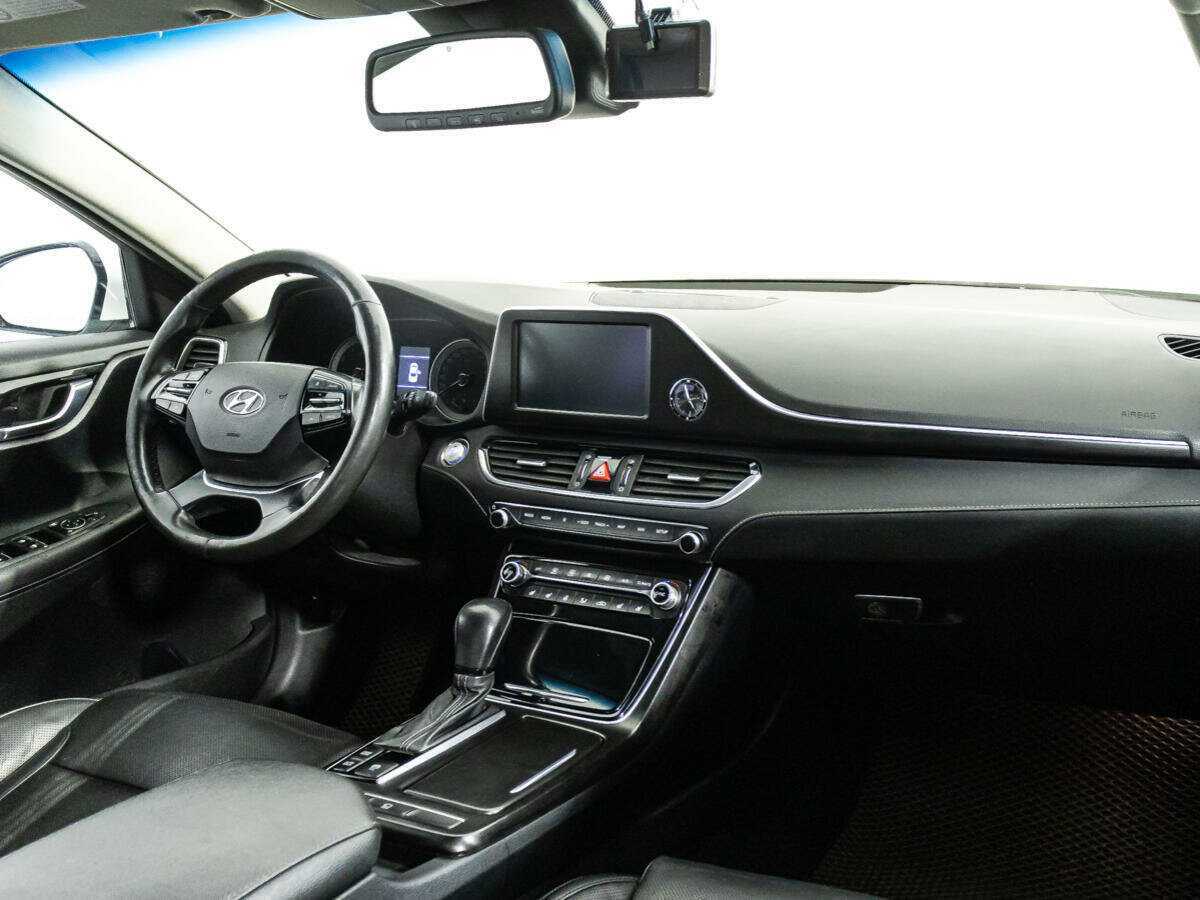 Hyundai Grandeur 2018 года с пробегом. Фото: #8