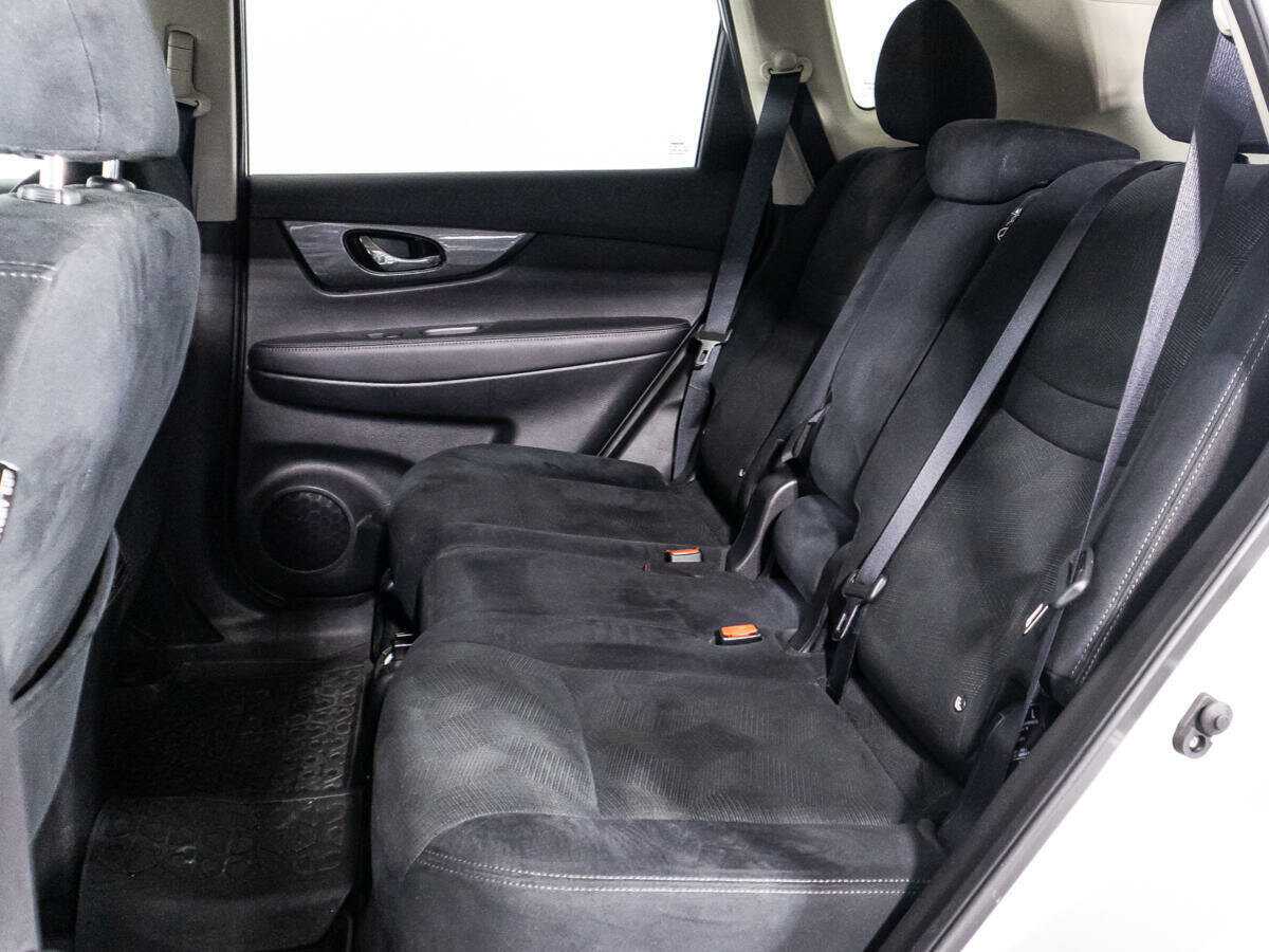 Б/У Ниссан Икс-Трейл 2017 года. Фото: #9