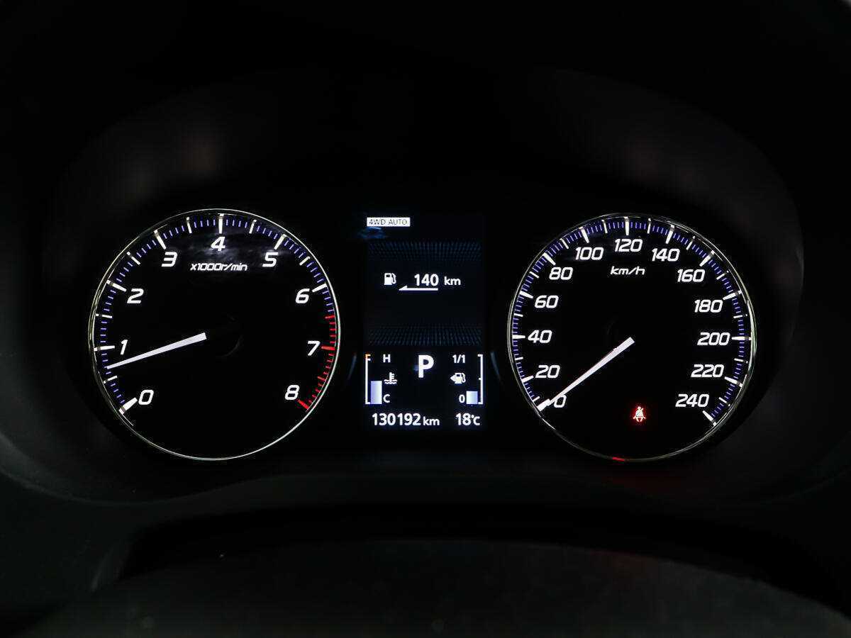 Б/У Митсубиши Оутлэндер 2016 года. Фото: #13