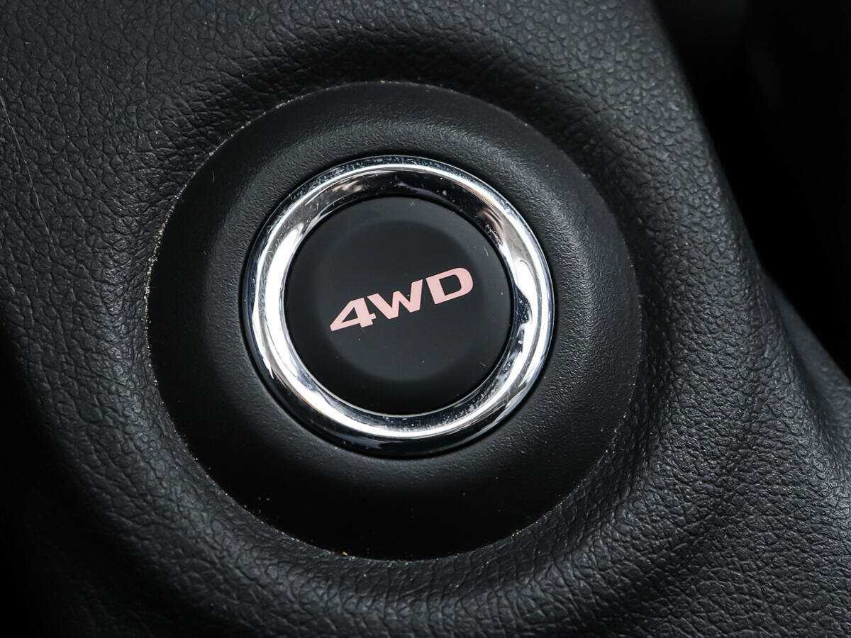 Б/У Митсубиши Оутлэндер 2016 года. Фото: #19