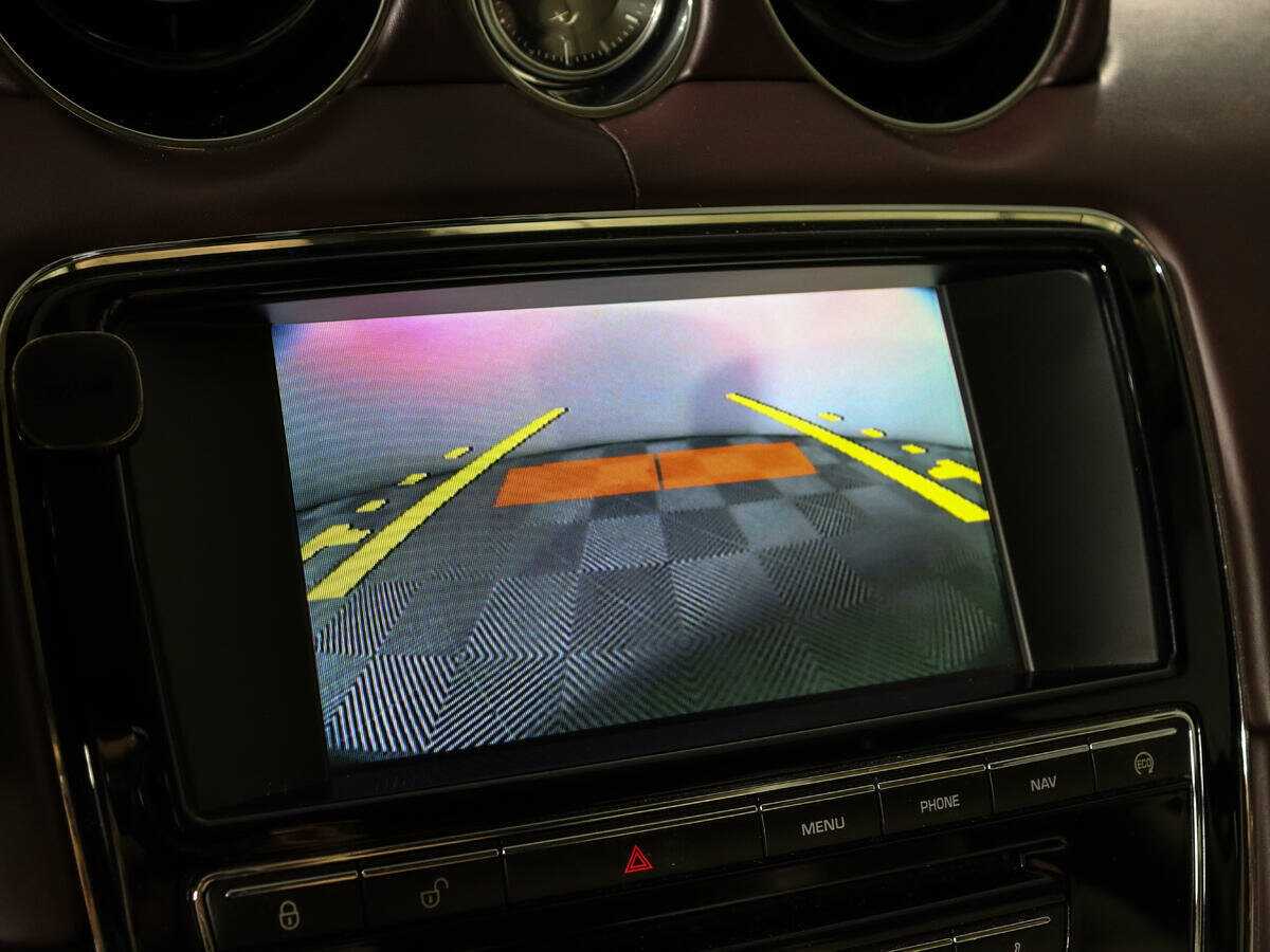 Jaguar XJ 2014 года с пробегом. Фото: #13