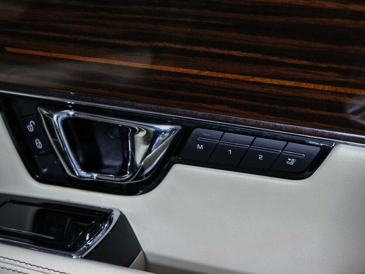 Jaguar XJ 2014 года с пробегом. Фото: #19