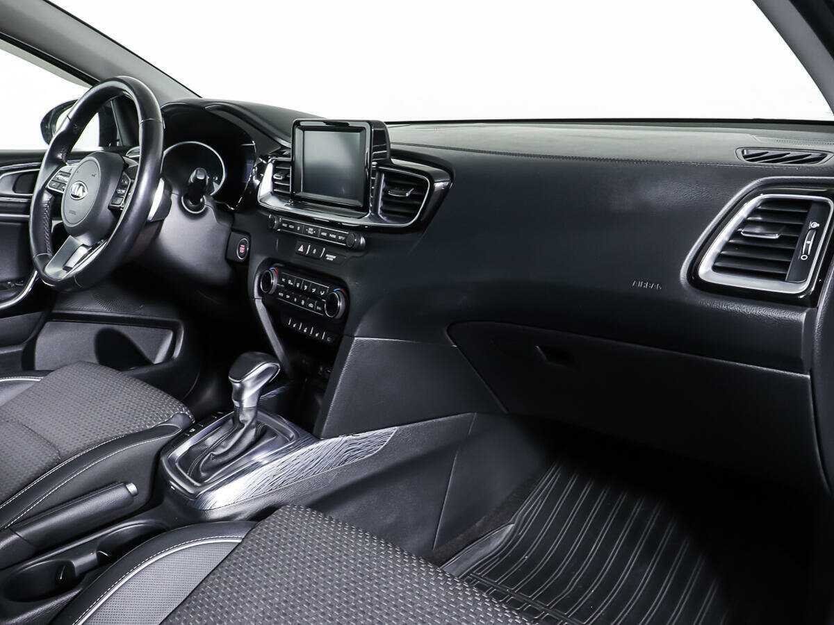 Б/У Киа Сид 2018 года. Фото: #7