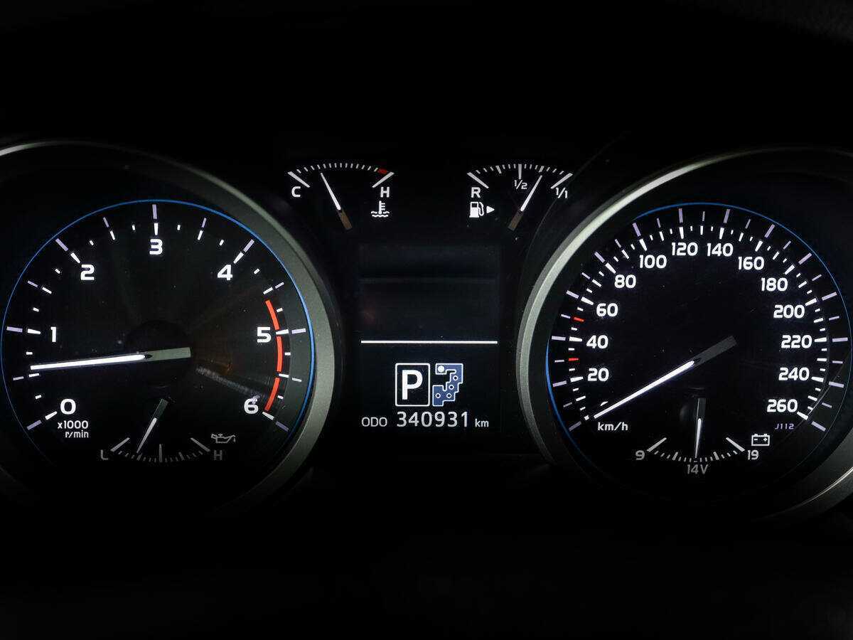 Toyota Land Cruiser 2012 года с пробегом. Фото: #10