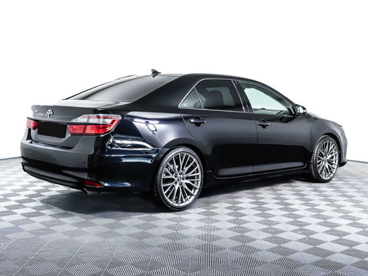 Б/У Тойота Камри 2017 года. Фото: #4