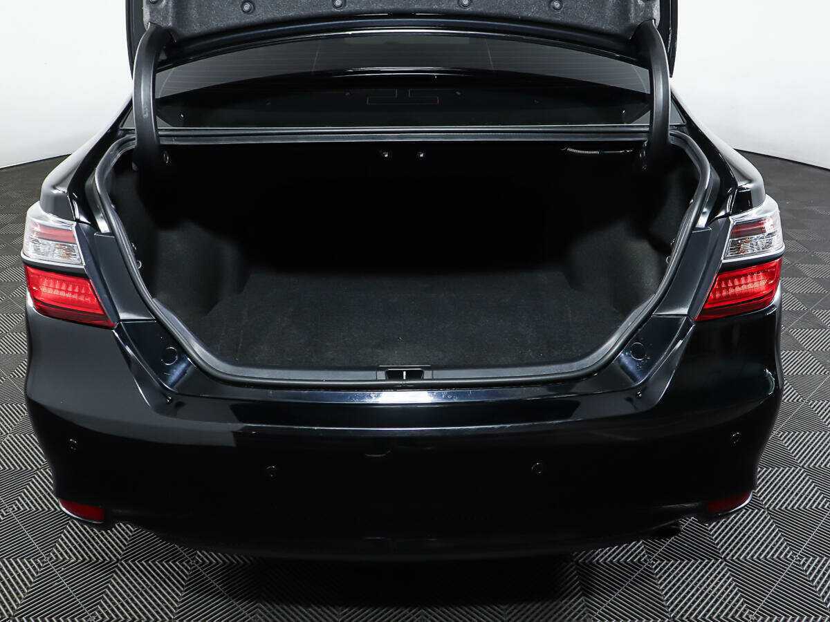 Б/У Тойота Камри 2017 года. Фото: #9