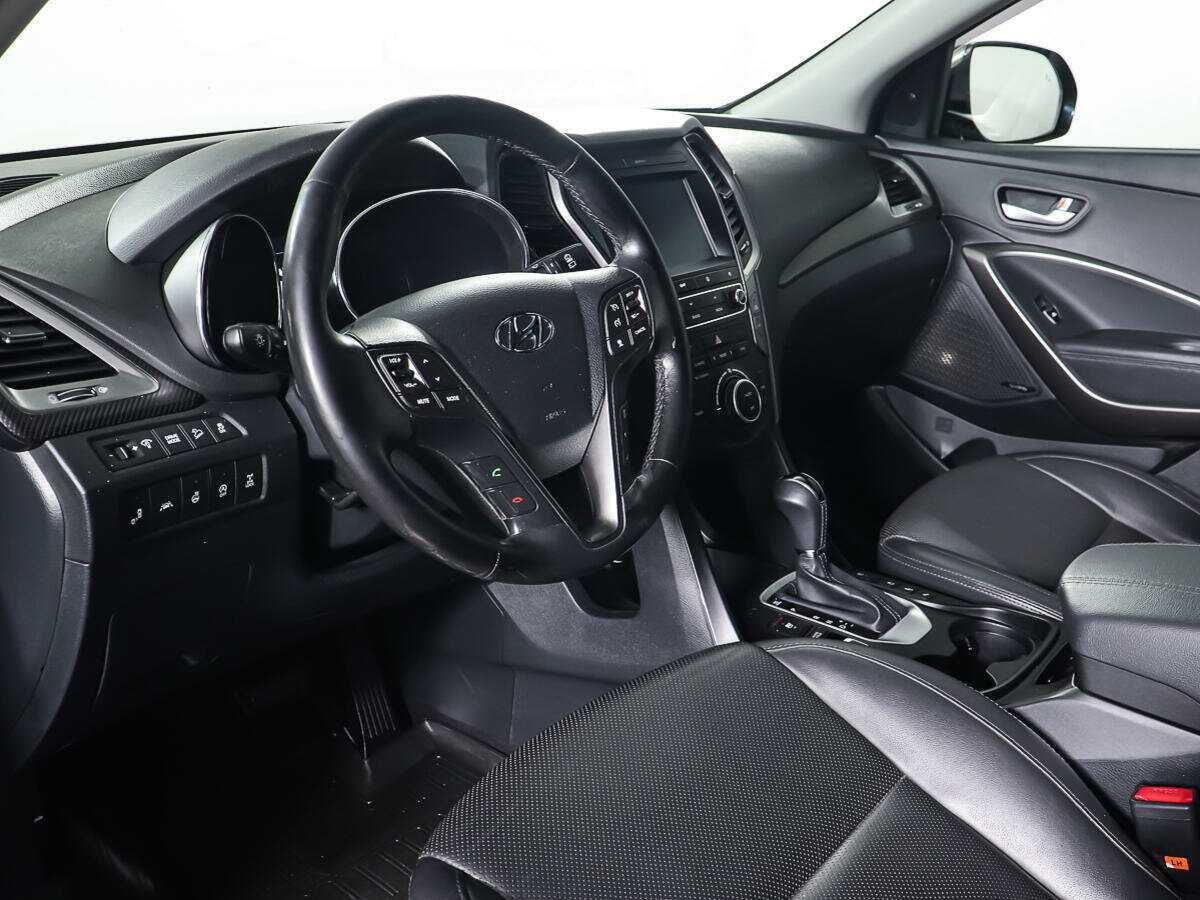 Б/У Хендай Санта Фе 2016 года. Фото: #14