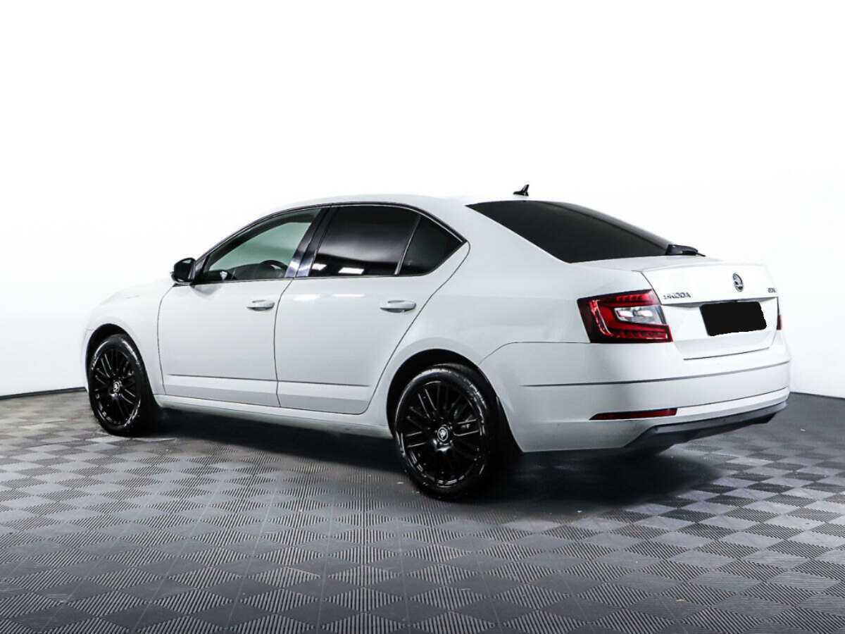 Б/У Шкода Октавия 2019 года. Фото: #6