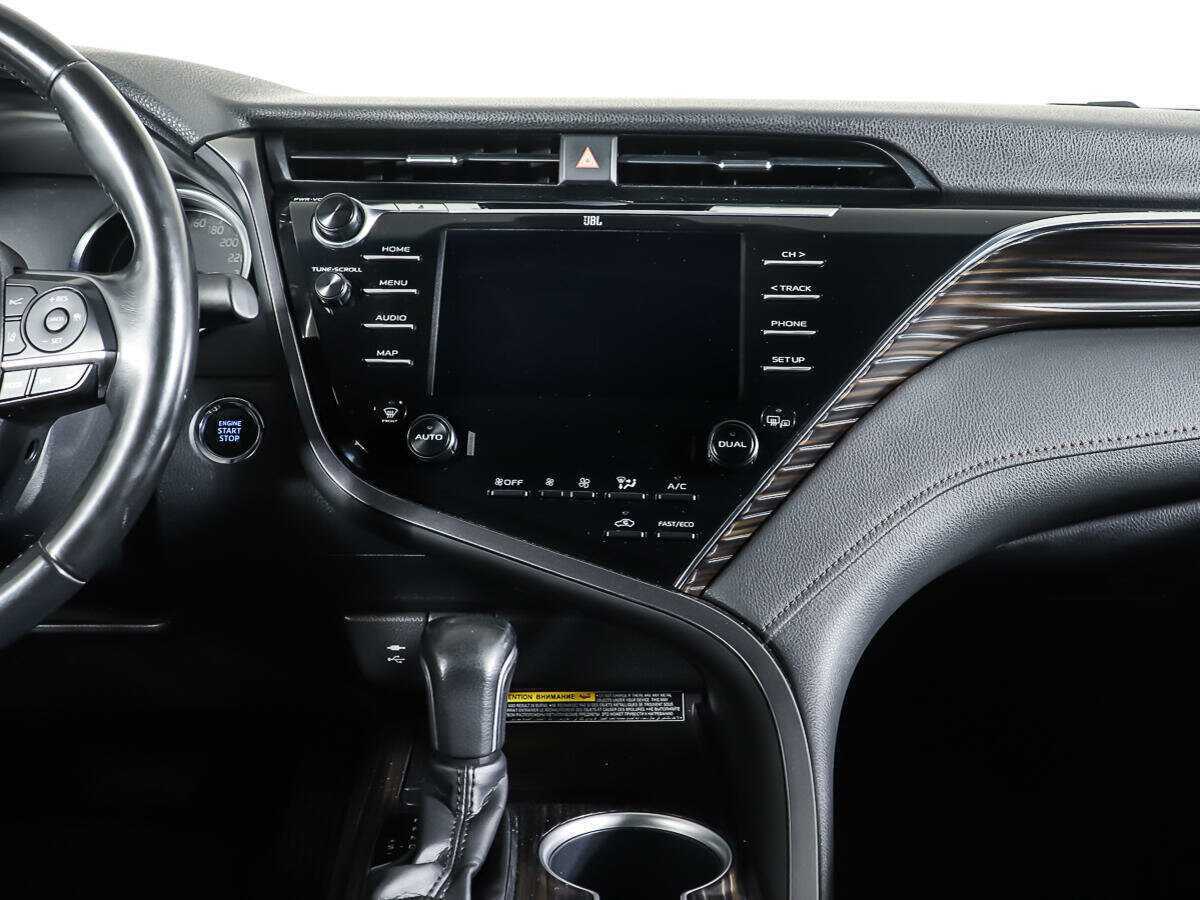 Toyota Camry 2020 года с пробегом. Фото: #11