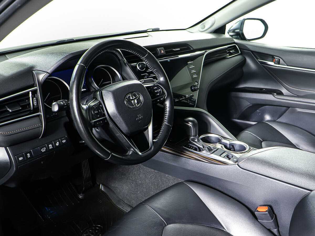 Toyota Camry 2020 года с пробегом. Фото: #12