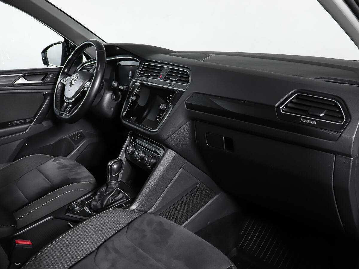 Б/У Фольксваген Тигуан 2018 года. Фото: #8