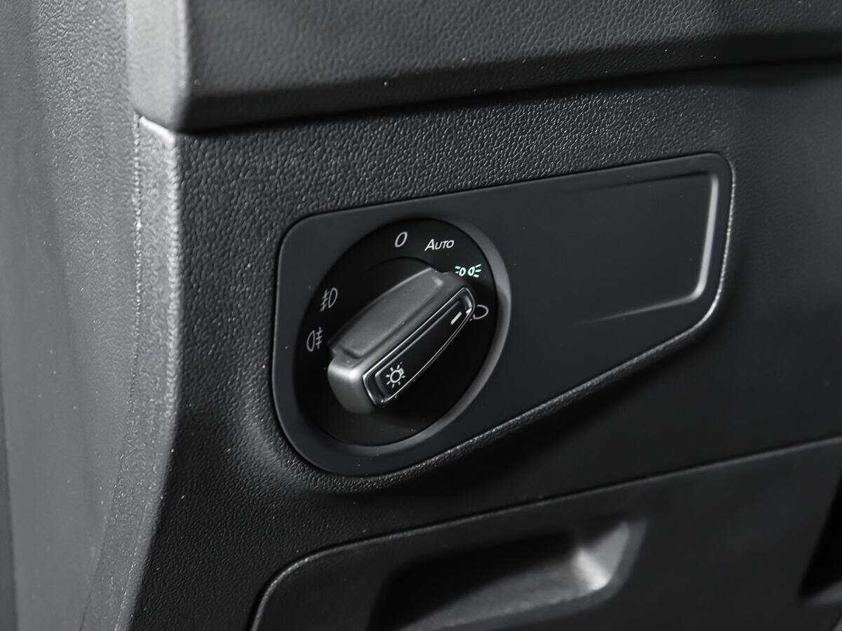 Б/У Фольксваген Тигуан 2018 года. Фото: #17