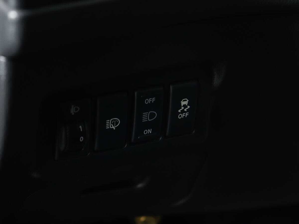 Б/У Ниссан Икс-Трейл 2013 года. Фото: #15