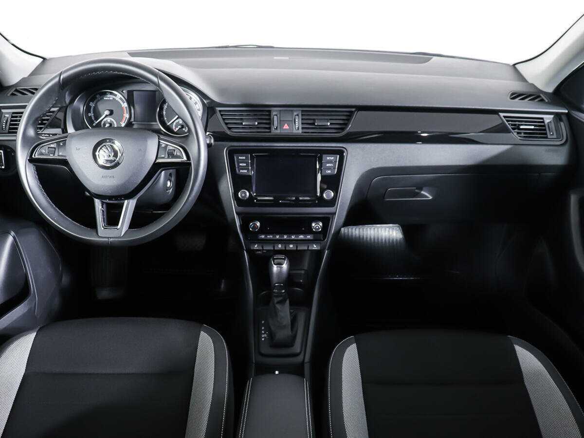 Б/У Шкода Рапид 2019 года. Фото: #12