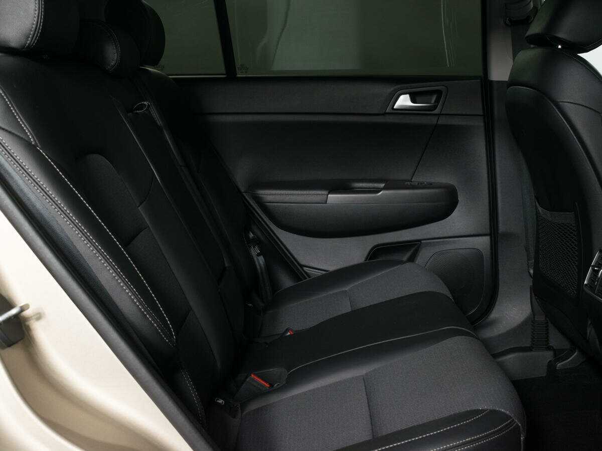 Б/У Киа Спортейдж 2017 года. Фото: #10