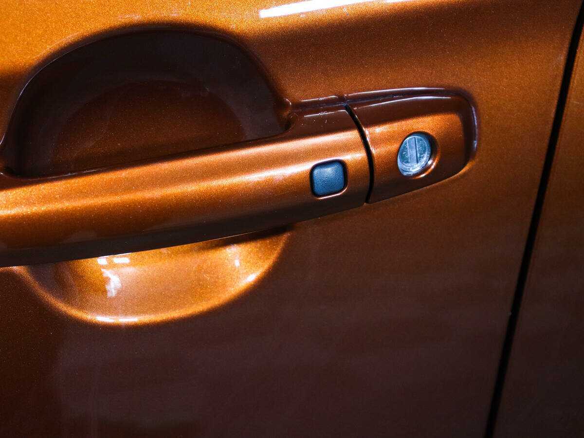 Б/У Сузуки С-Икс4 2017 года. Фото: #15