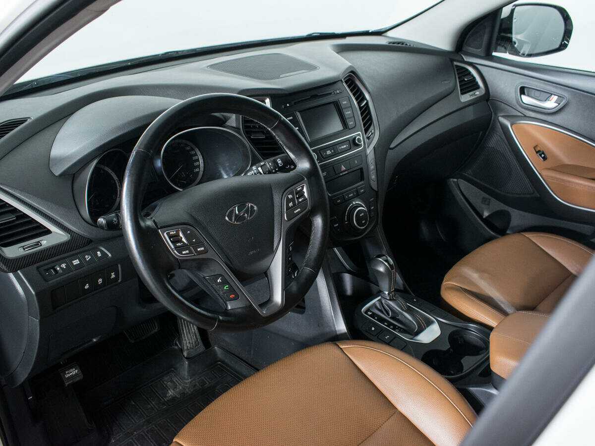Б/У Хендай Санта Фе 2017 года. Фото: #12
