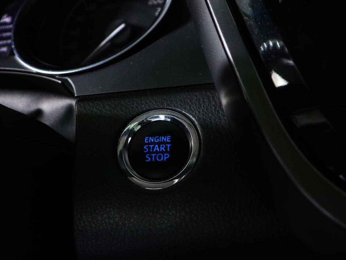 Б/У Тойота Камри 2021 года. Фото: #14