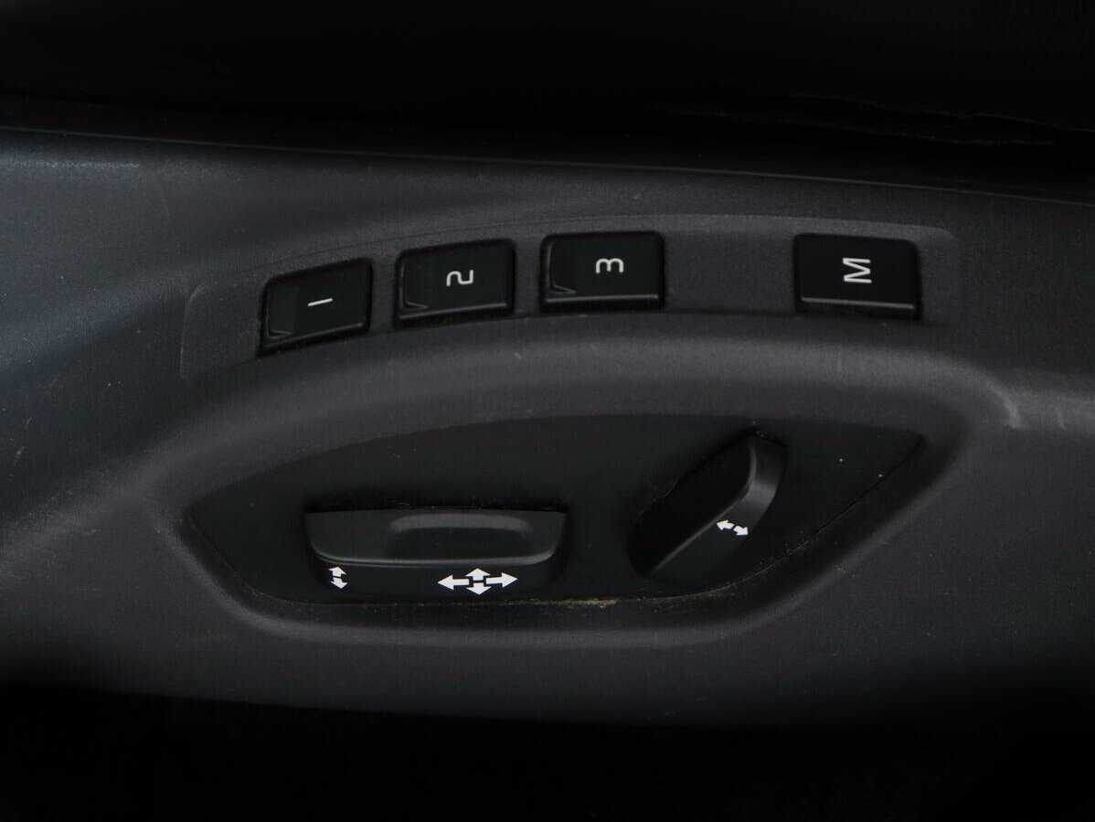 Б/У Вольво ИксЦ60 2012 года. Фото: #18