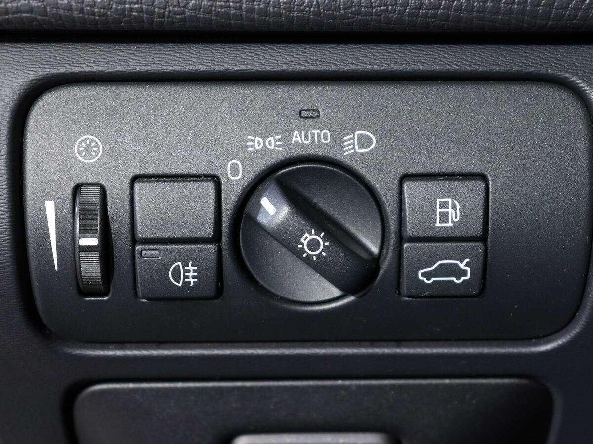 Б/У Вольво ИксЦ60 2012 года. Фото: #19