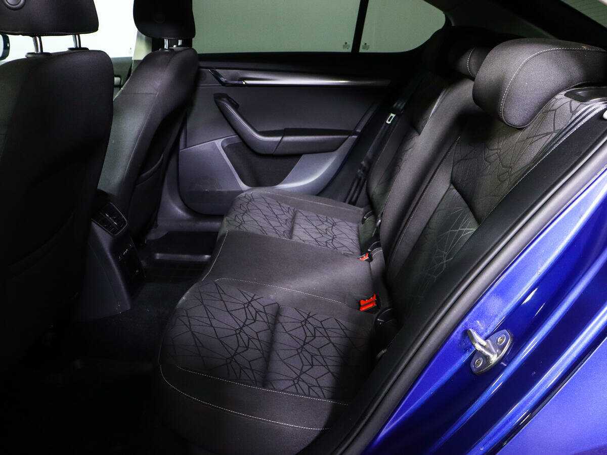 Б/У Шкода Октавия 2020 года. Фото: #9