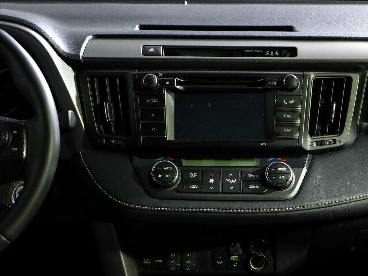 Б/У Тойота Рав4 2015 года. Фото: #10