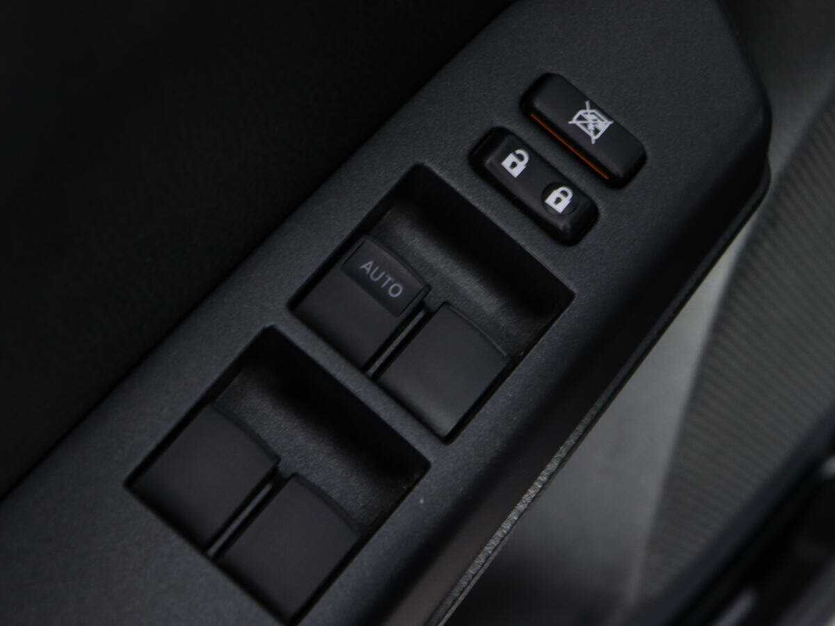 Б/У Тойота Рав4 2015 года. Фото: #15