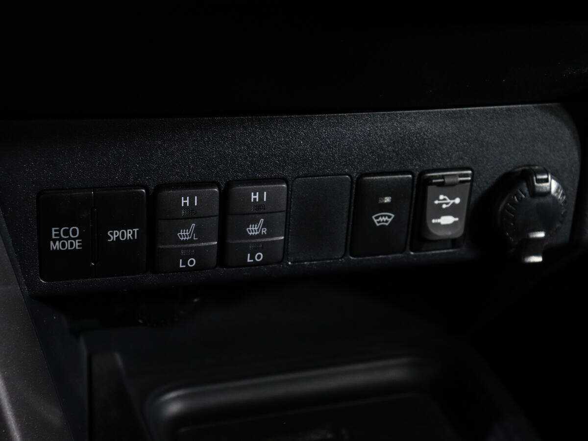 Б/У Тойота Рав4 2015 года. Фото: #19