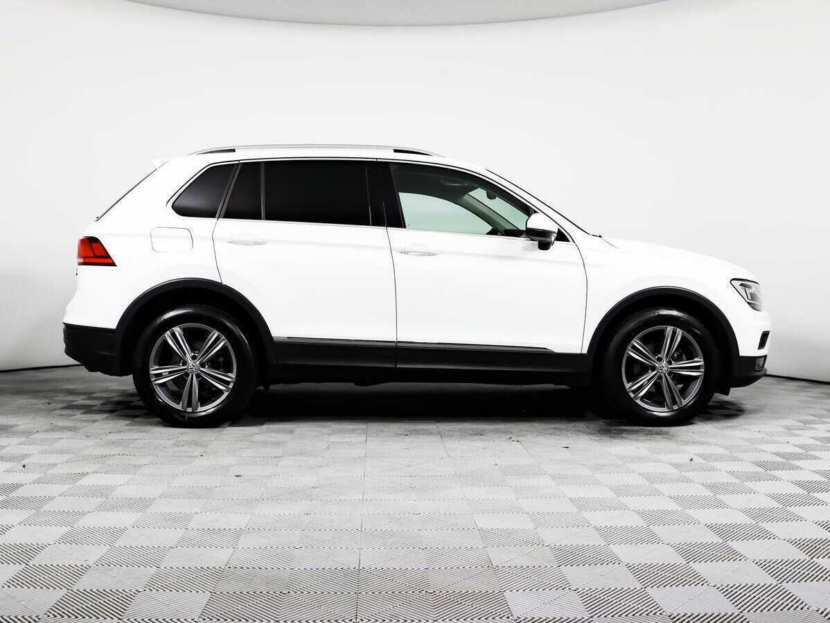 Б/У Фольксваген Тигуан 2017 года. Фото: #3