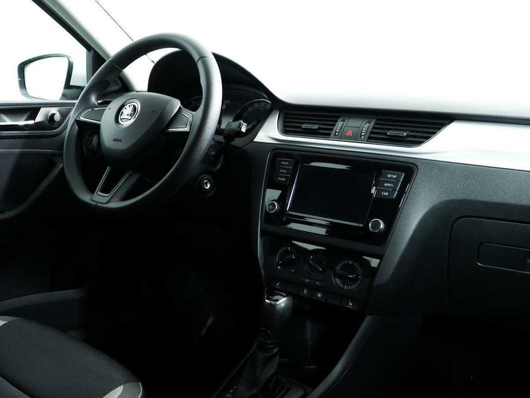 Б/У Шкода Рапид 2019 года. Фото: #8