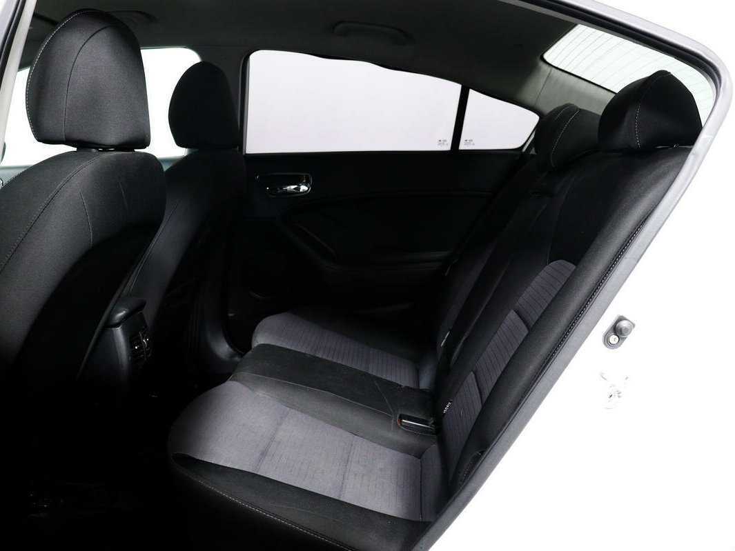 Б/У Киа Церато 2018 года. Фото: #11