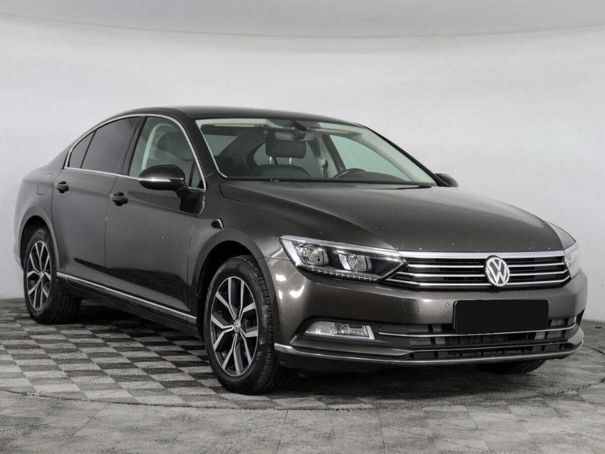 Volkswagen Passat 2015 года с пробегом. Фото: #2
