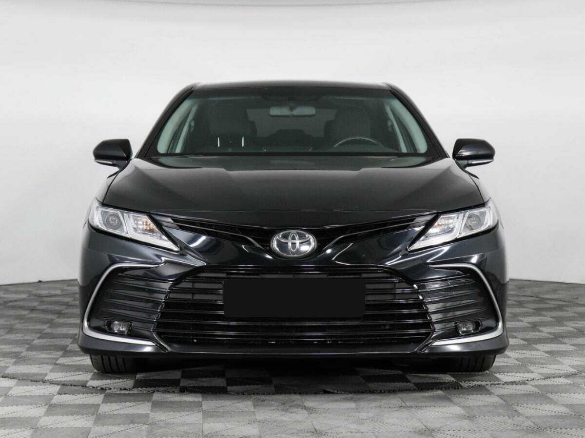 Toyota Camry 2021 года с пробегом. Фото: #1