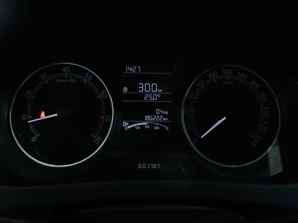 Б/У Шкода Рапид 2017 года. Фото: #12