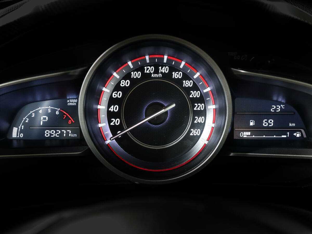 Б/У Мазда 3 2014 года. Фото: #7