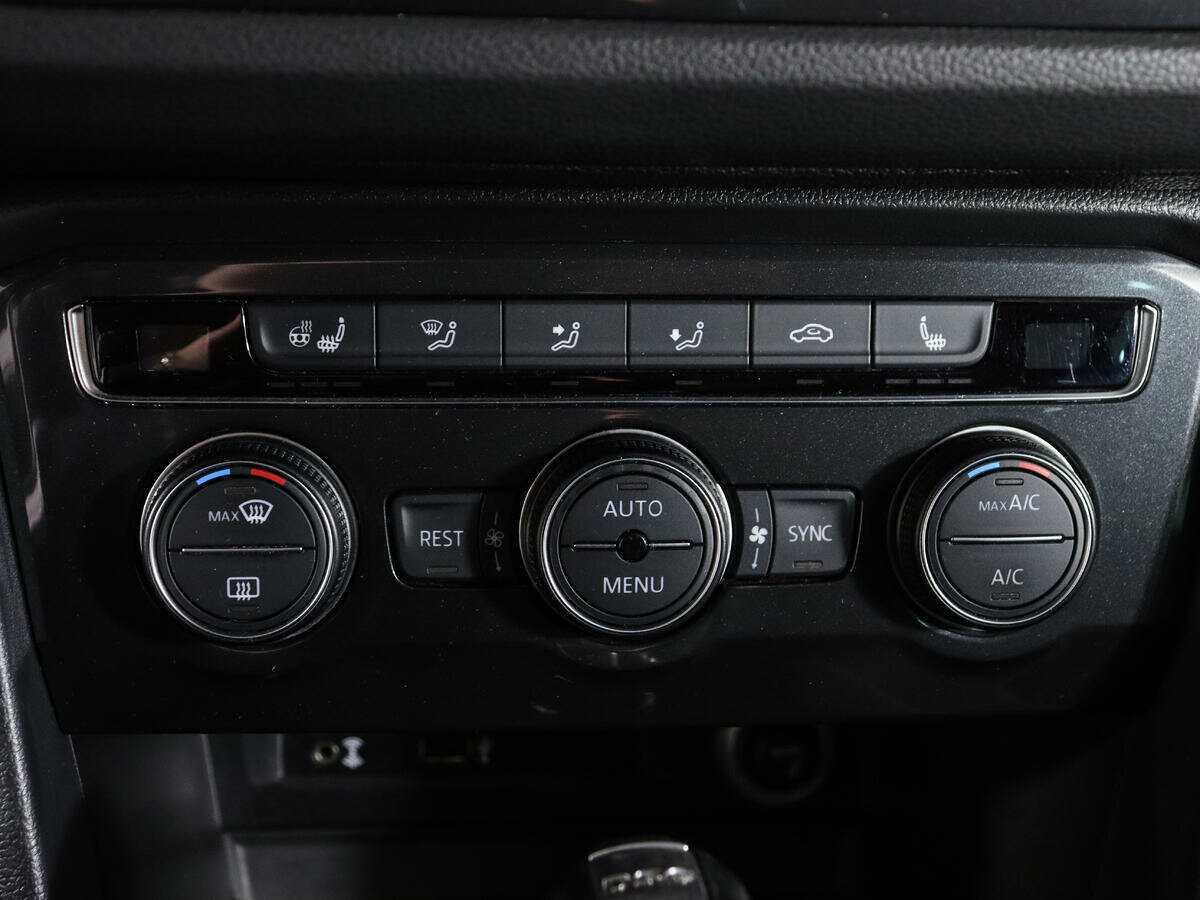 Б/У Фольксваген Тигуан 2017 года. Фото: #23