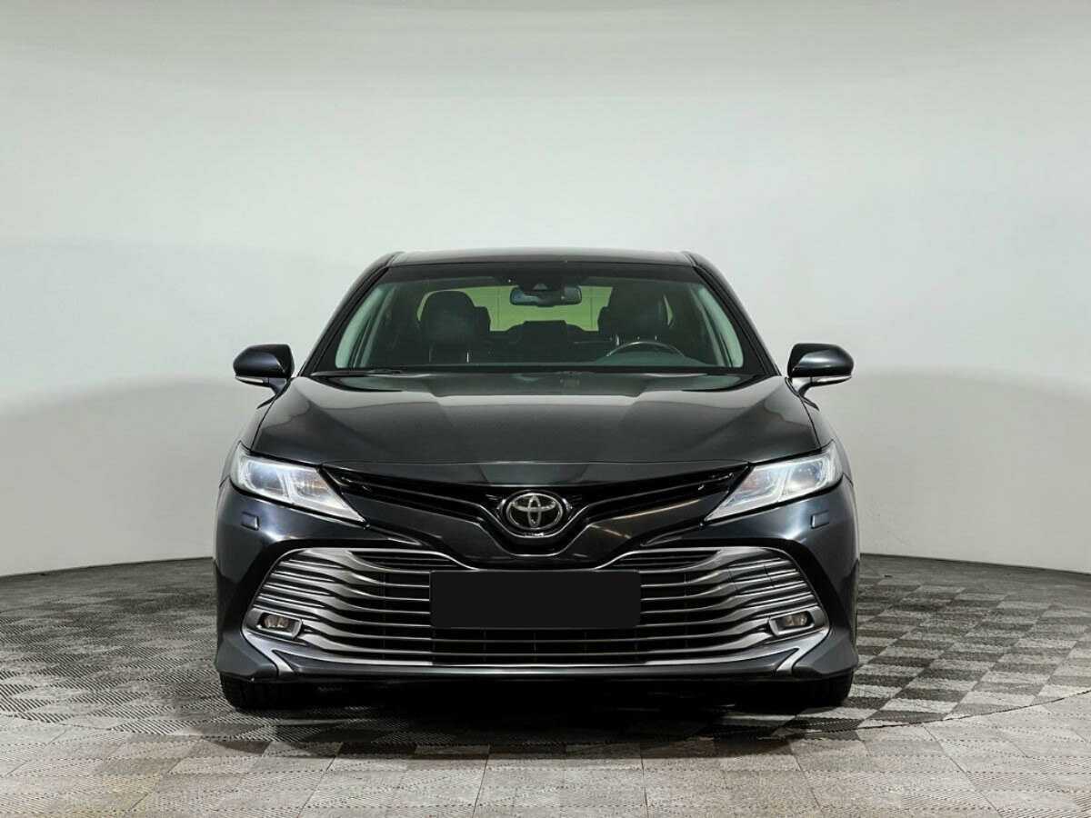 Toyota Camry 2020 года с пробегом. Фото: #1