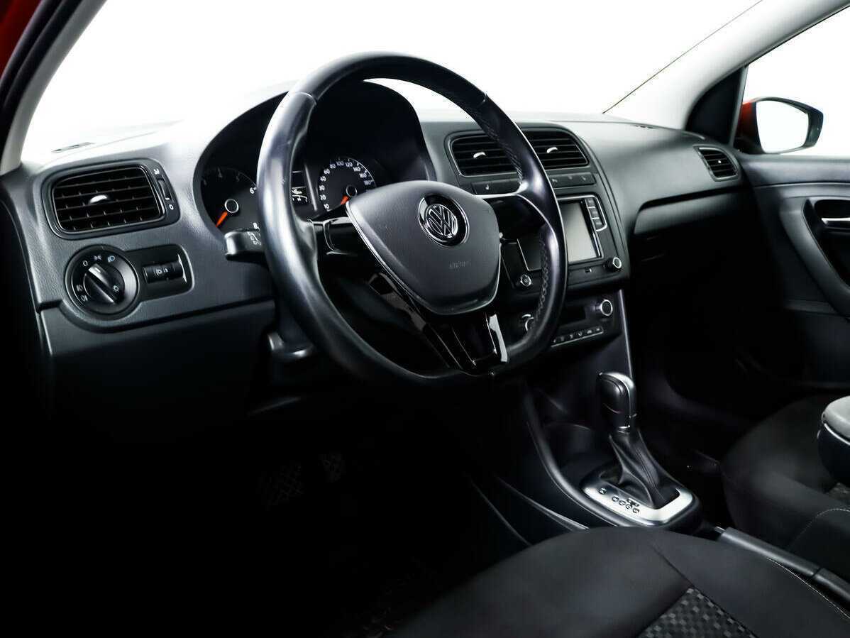 Б/У Фольксваген Поло 2015 года. Фото: #12