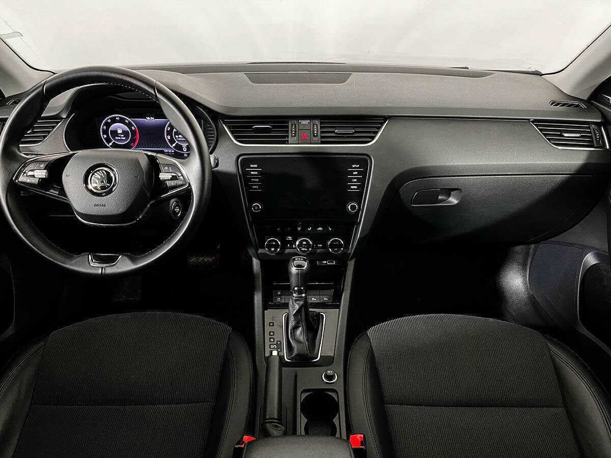 Б/У Шкода Октавия 2019 года. Фото: #8