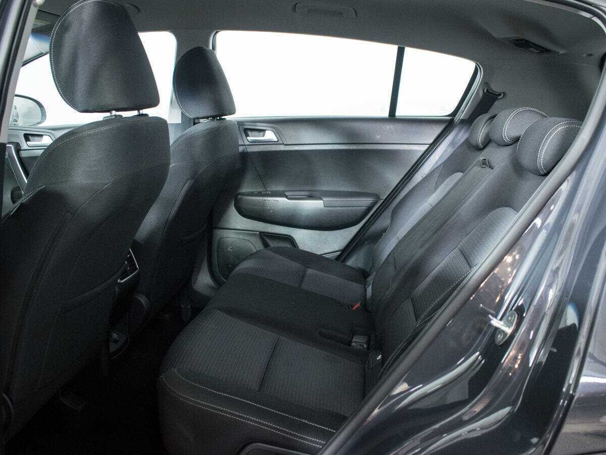 Б/У Киа Спортейдж 2021 года. Фото: #9