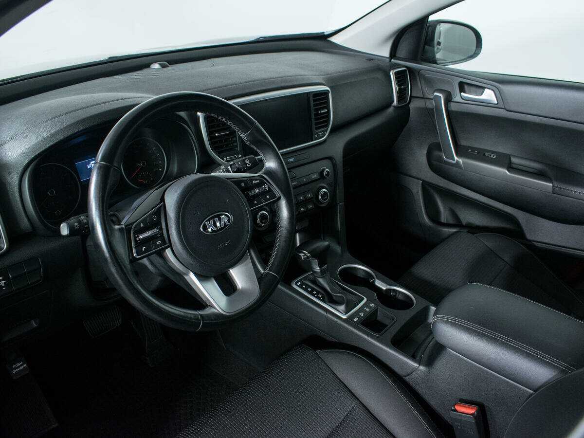 Б/У Киа Спортейдж 2021 года. Фото: #12