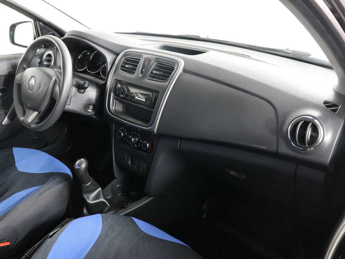 Б/У Рено Логан 2016 года. Фото: #9