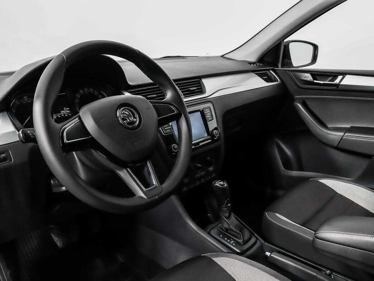 Б/У Шкода Рапид 2018 года. Фото: #8