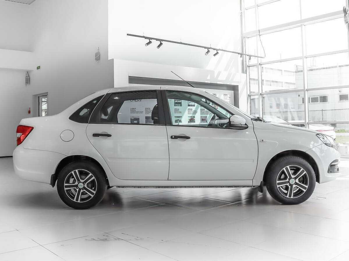 Lada (ВАЗ) Granta 2019 года с пробегом. Фото: #3