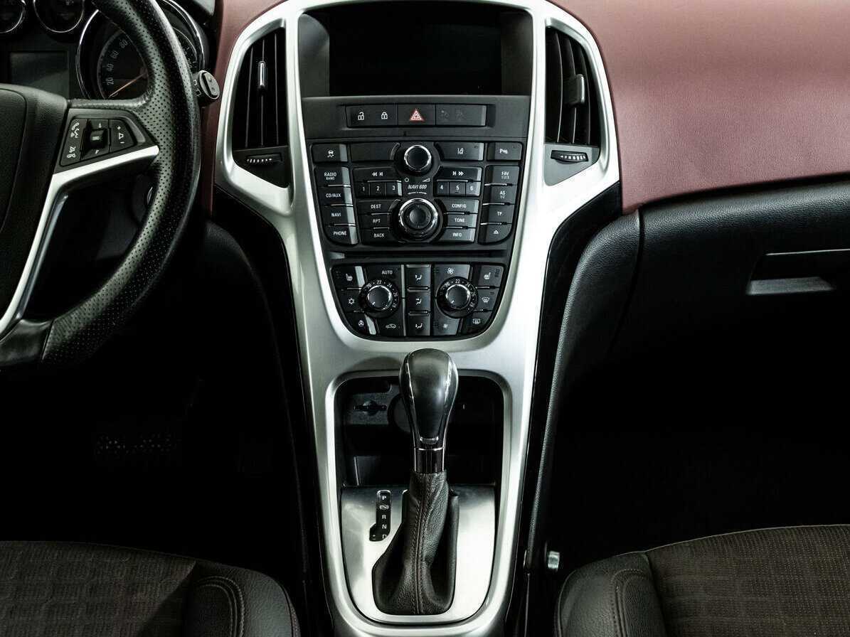 Б/У Опель Астра 2013 года. Фото: #17