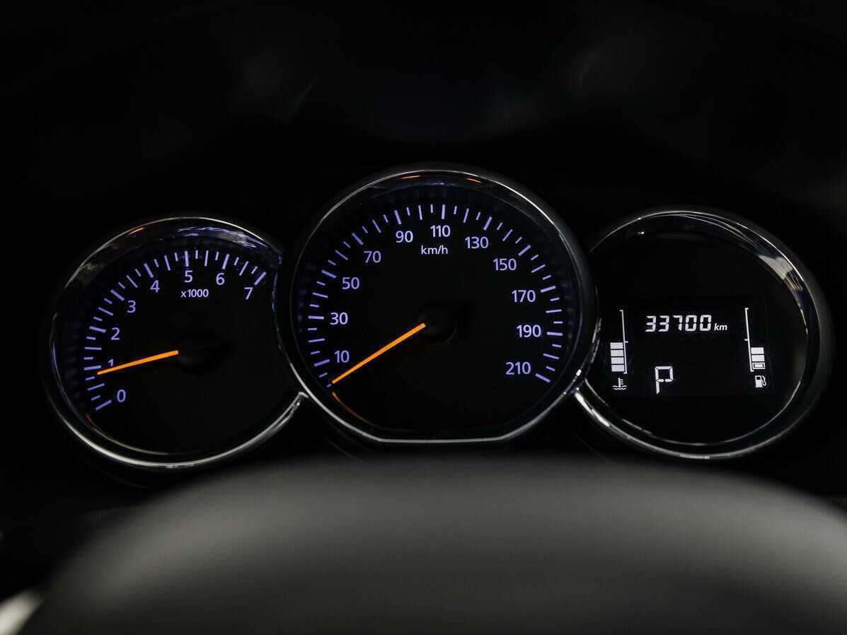 Б/У Рено Логан 2019 года. Фото: #11